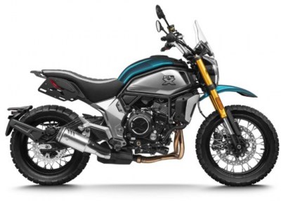 700CL-X-ADVENTURE-Right-540x387